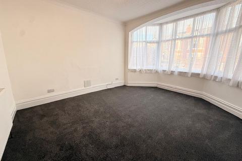 3 bedroom semi-detached house to rent, Campbell Road, Swinton, Manchester, M27