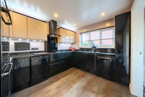 4 bedroom detached house for sale, The Gallops, Morley, Leeds, West Yorkshire