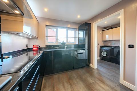 4 bedroom detached house for sale, The Gallops, Morley, Leeds, West Yorkshire