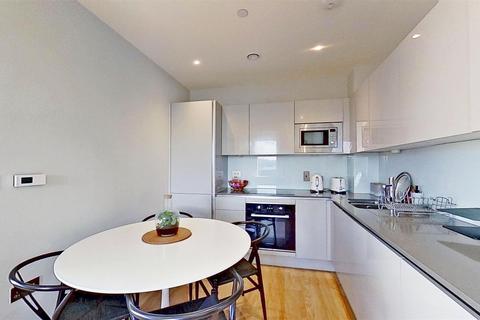 Property to rent, Greyhound Parade, London