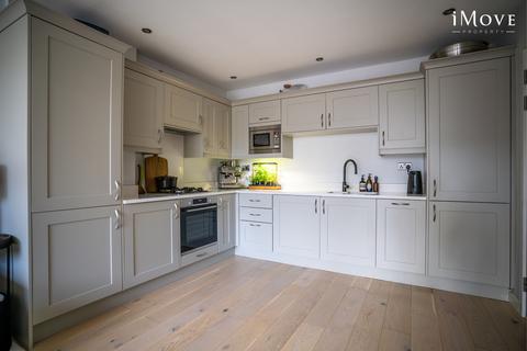 2 bedroom flat for sale, 33 Cintra Park, London SE19