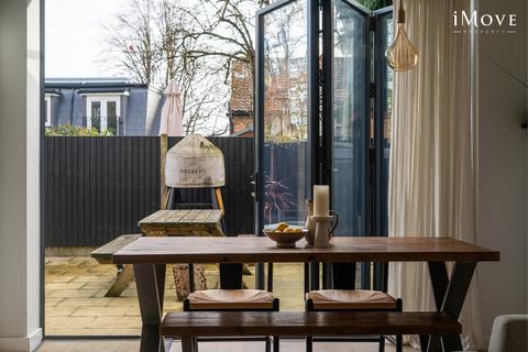 2 bedroom flat for sale, 33 Cintra Park, London SE19