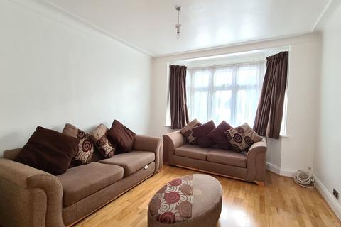 undefined, Central Avenue, Hounslow, TW3