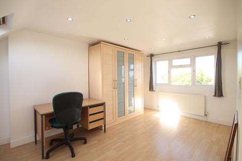 undefined, Central Avenue, Hounslow, TW3