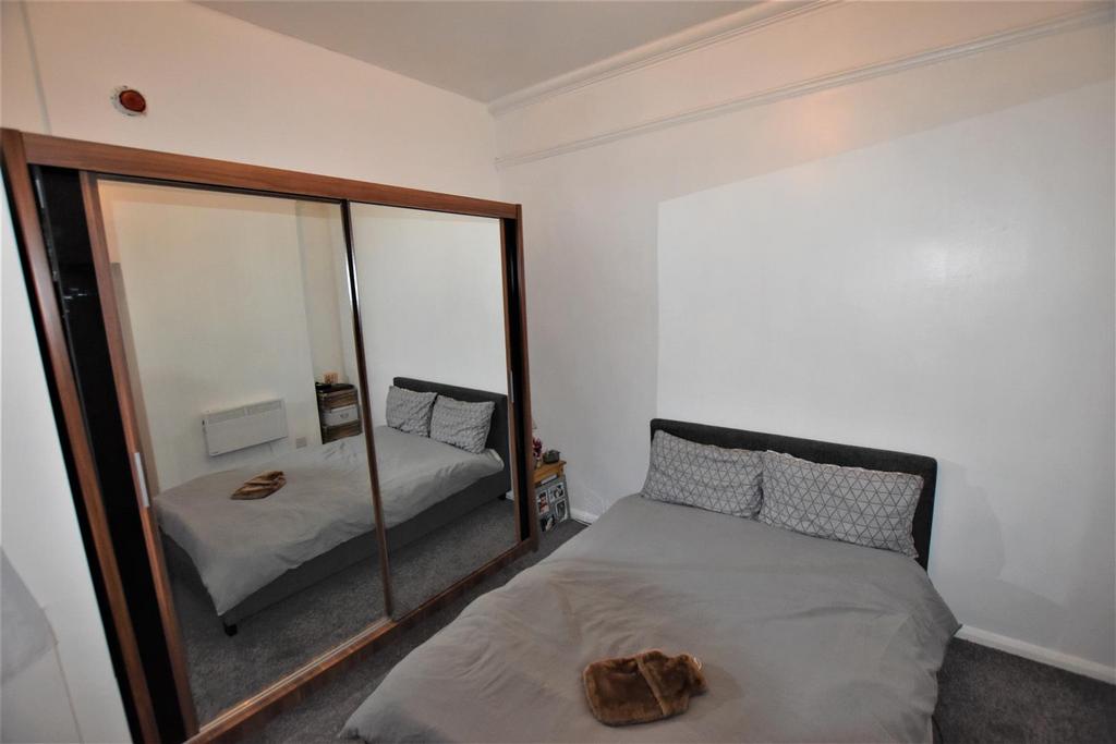 Bedroom1.jpg