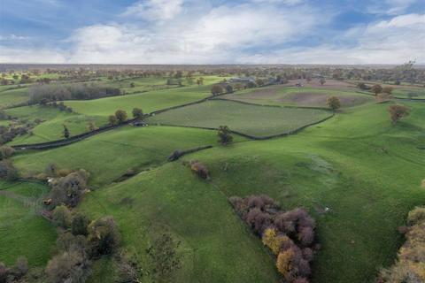 Land for sale, Land and stables at Lower Wych, Malpas, Wrexham. SY14 7JU