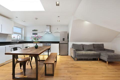 2 bedroom apartment for sale, Woolstone Road, London
