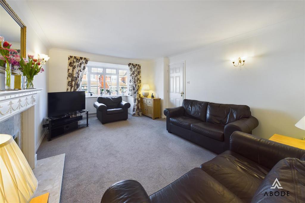 CAM03473 G0-PR0261-STILL040.jpg