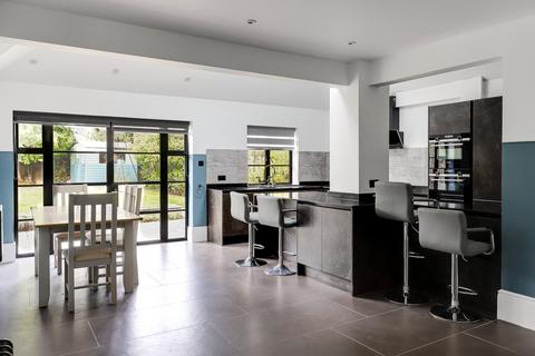 5 bedroom detached house for sale, Oakington Avenue, Little Chalfont