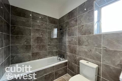 2 bedroom apartment to rent, Station Road Portsmouth PO3