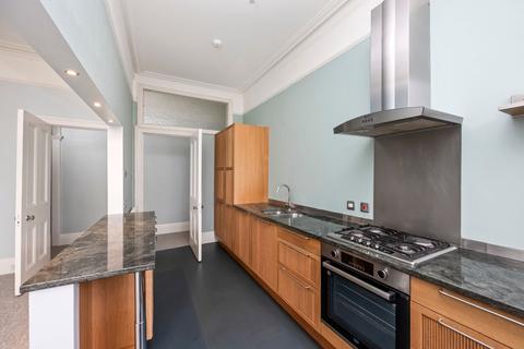 3 bedroom flat for sale, Holland Road, Hove, BN3