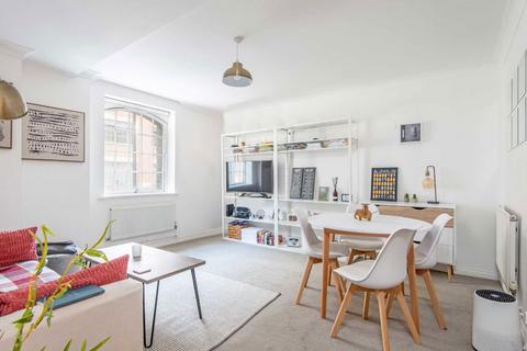 1 bedroom flat to rent, St. John Street, London EC1V