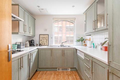 1 bedroom flat to rent, St. John Street, London EC1V