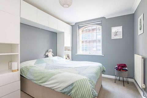 1 bedroom flat to rent, St. John Street, London EC1V