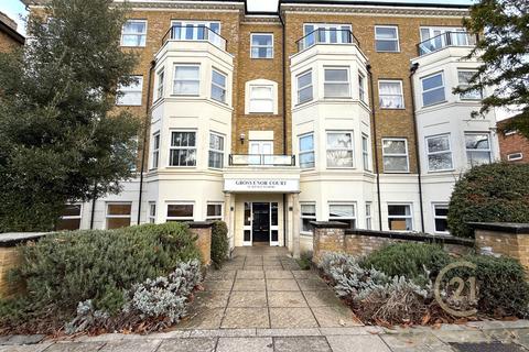 2 bedroom flat to rent, Avenue Elmers, SURBITON KT6