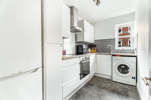 2 bedroom apartment for sale, The Brambles, St. Albans AL1
