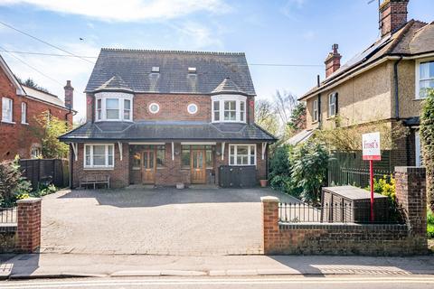 undefined, High Street, Hitchin SG4