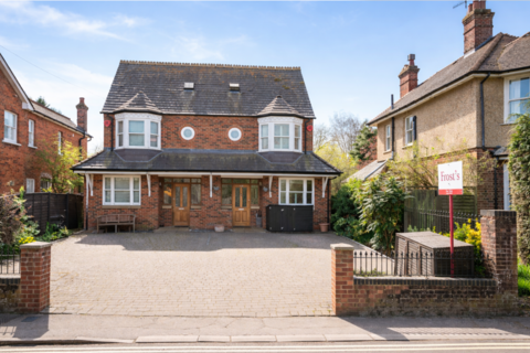 High Street, Hitchin SG4