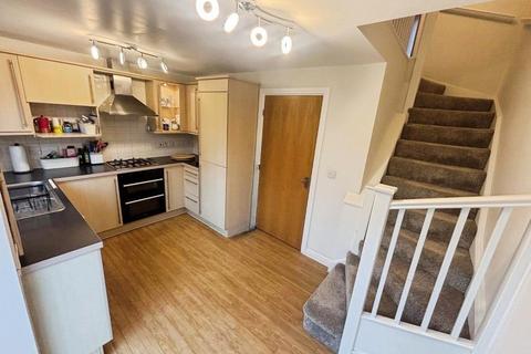 2 bedroom house to rent, Rogerson Road, Fradley, WS13 8PE