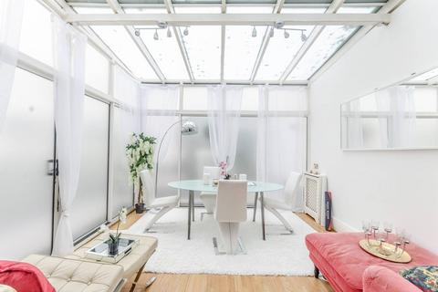 1 bedroom flat to rent, Princes Gate, South Kensington, London, SW7