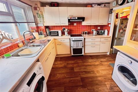 3 bedroom semi-detached house for sale, Harwood Avenue, Burton-on-Trent DE14