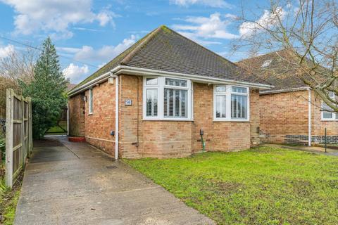 2 bedroom detached bungalow for sale, Runnalow, Letchworth Garden City, SG6