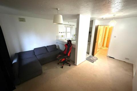 1 bedroom flat for sale, Kestrel Close,Neasden,NW10