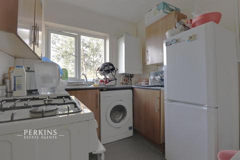 2 bedroom maisonette to rent, Greenford, UB6