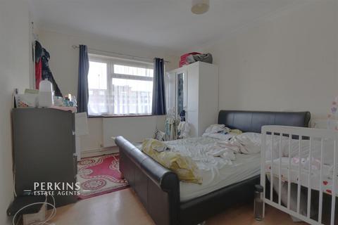 2 bedroom maisonette to rent, Greenford, UB6