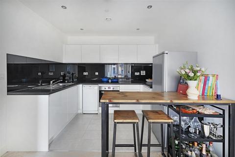 1 bedroom apartment for sale, Hampden Road, London N8