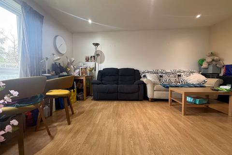 1 bedroom flat for sale, Hatton Grove, West Drayton, UB7