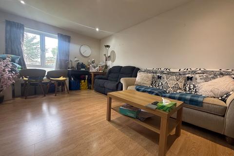 1 bedroom flat for sale, Hatton Grove, West Drayton, UB7