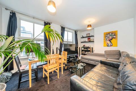 1 bedroom flat to rent, Campden Hill Road, London W8