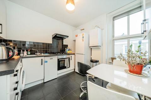 1 bedroom flat to rent, Campden Hill Road, London W8