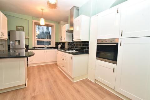 3 bedroom terraced house for sale, Dinting Vale, Glossop, Derbyshire, SK13