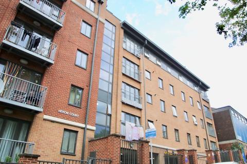 1 bedroom apartment to rent, Big Hill, London E5