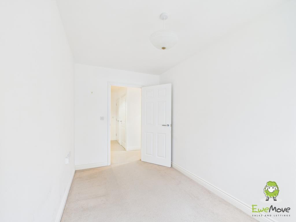 Ewe Move Estate Agents Basingstoke - 45 Bedstone Ro