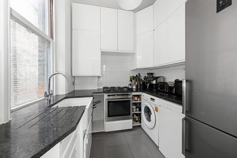 3 bedroom flat for sale, Lawrie Park Road, Sydenham, London, SE26