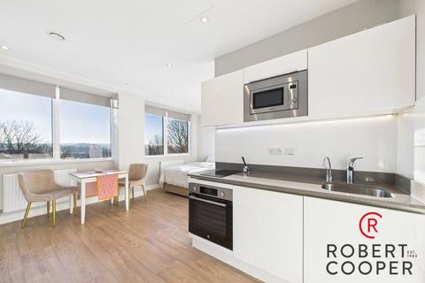 Studio to rent, Homestead Road, Rickmansworth, WD3