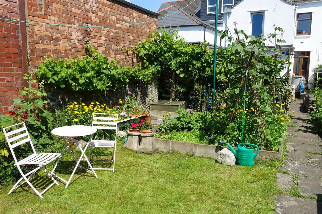 Garden 2.jpg