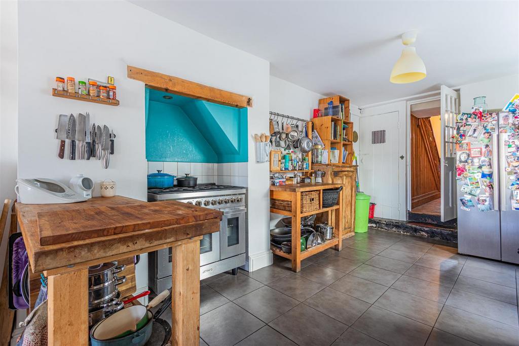 Romilly Crescent 31-10.jpg