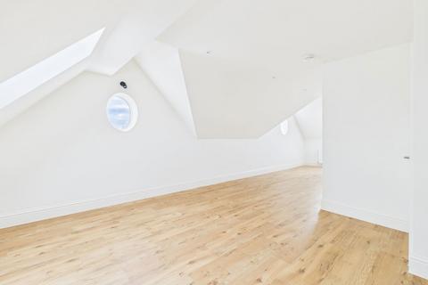 1 bedroom flat for sale, Northcourt Mansions, King Street, Worthing, BN14 7FL