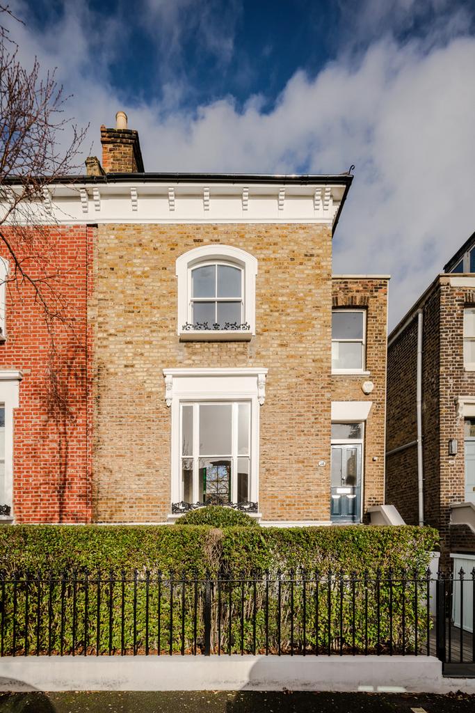322518 - 98 Buckingham Road-17.jpeg