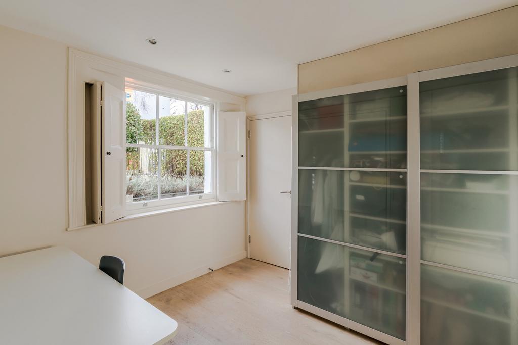 322548 - 98 Buckingham Road-47.jpeg