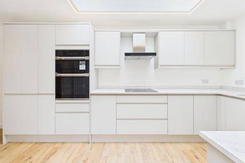 undefined, Northcourt Mansions, 1a King Street, Worthing, BN14 7FL