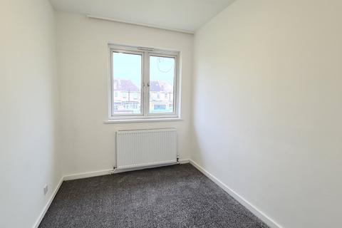 3 bedroom terraced house to rent, Chaplin Road, Wembley