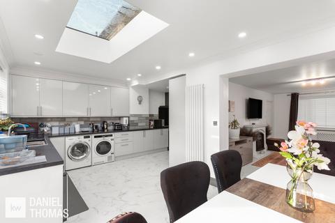 undefined, Poplar Shaw, Waltham Abbey, EN9