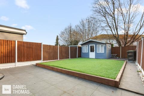 undefined, Poplar Shaw, Waltham Abbey, EN9