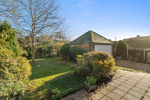 5 bedroom detached house for sale, High Road, Colchester CO2