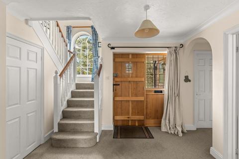 5 bedroom detached house for sale, High Road, Colchester CO2